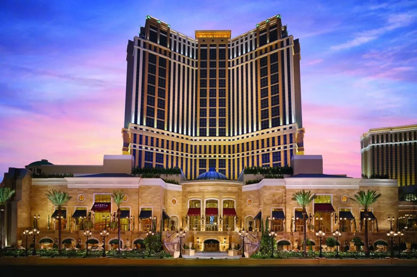A quiet setting for reading an iGaming demo on a device